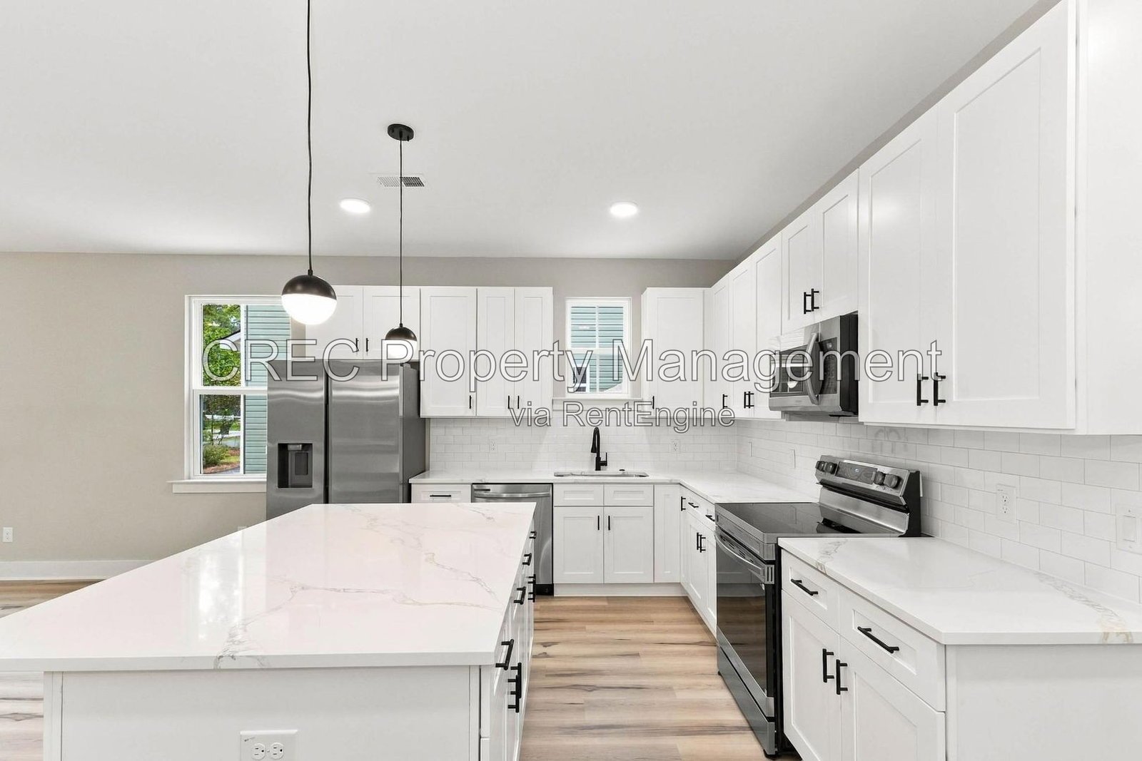 Charming 3 Bed 2.5 Bath Summerville Home on Limehouse Drive property image