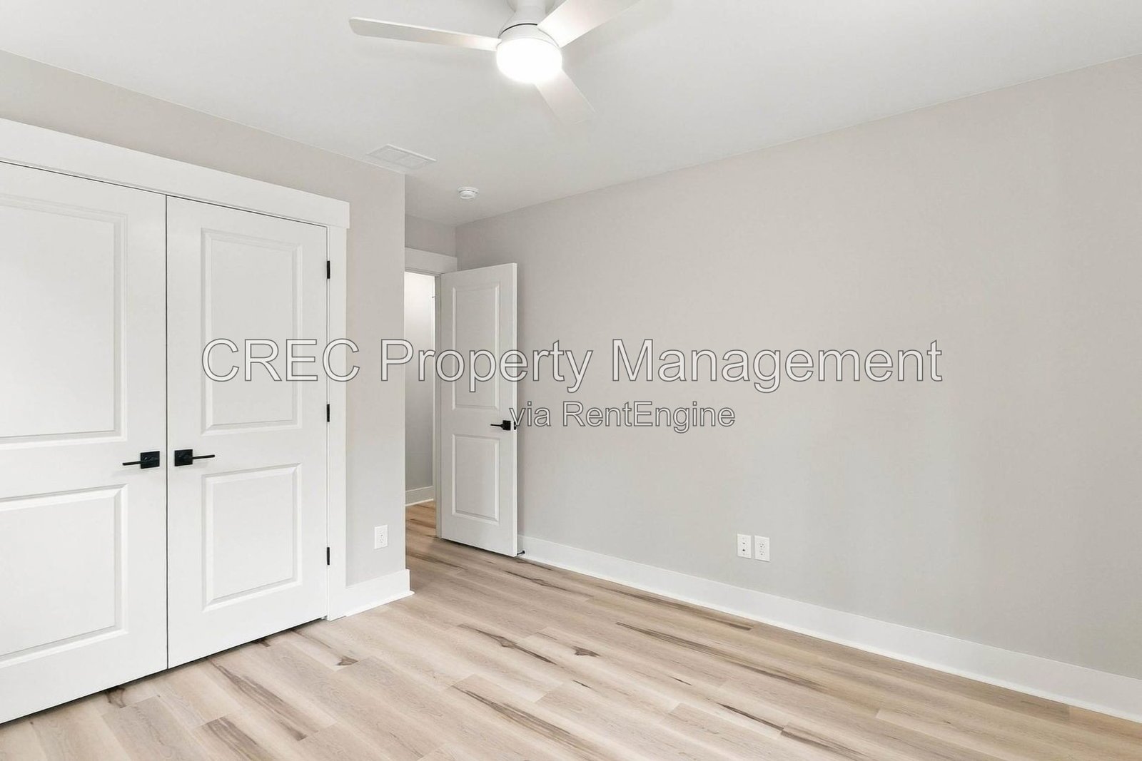 Charming 3 Bed 2.5 Bath Summerville Home on Limehouse Drive property image
