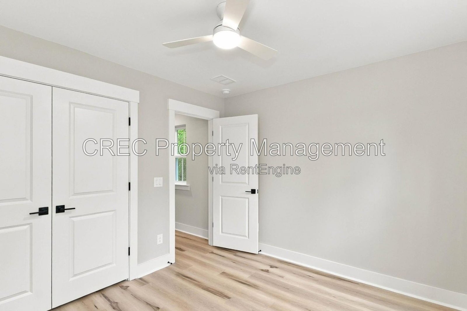 Charming 3 Bed 2.5 Bath Summerville Home on Limehouse Drive property image
