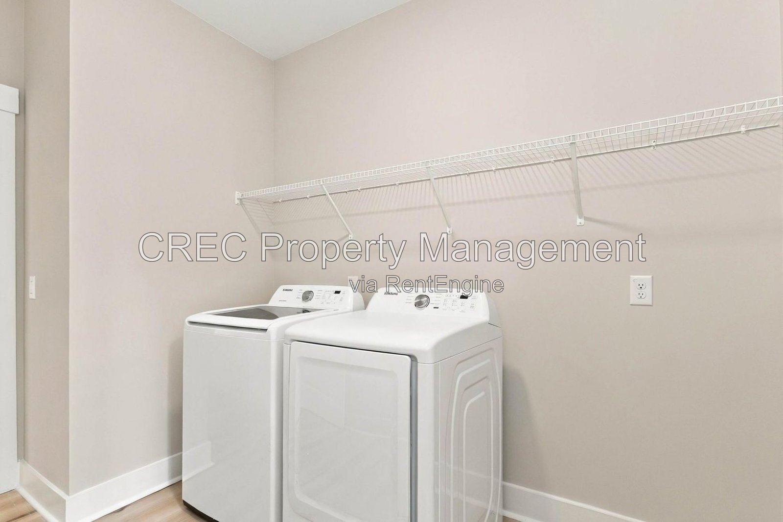 Charming 3 Bed 2.5 Bath Summerville Home on Limehouse Drive property image