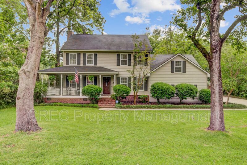 Charming Updated Home in Sought-After Ashborough Neighborhood property image