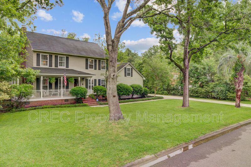 Charming Updated Home in Sought-After Ashborough Neighborhood property image