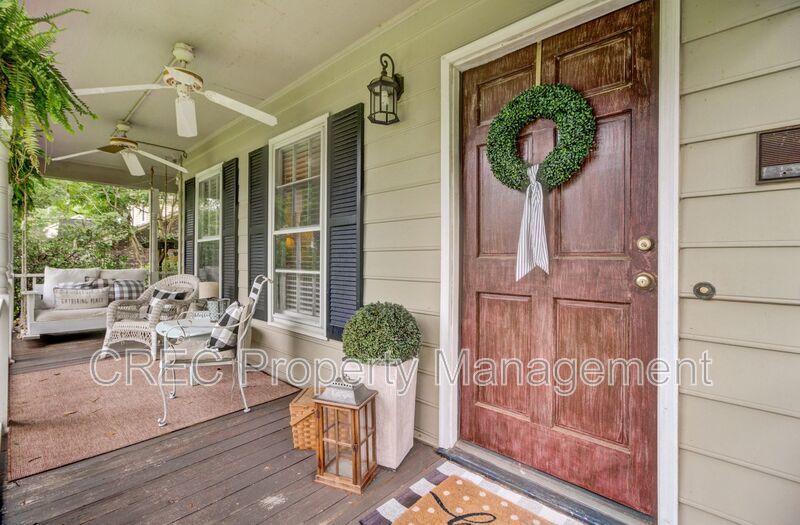 Charming Updated Home in Sought-After Ashborough Neighborhood property image