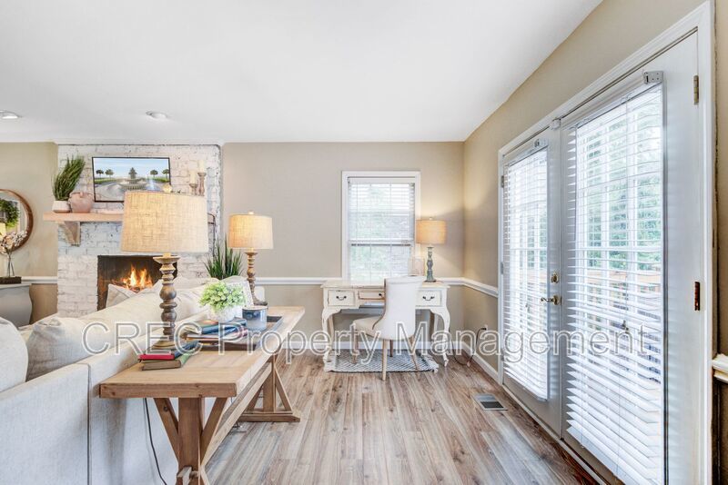 Charming Updated Home in Sought-After Ashborough Neighborhood property image