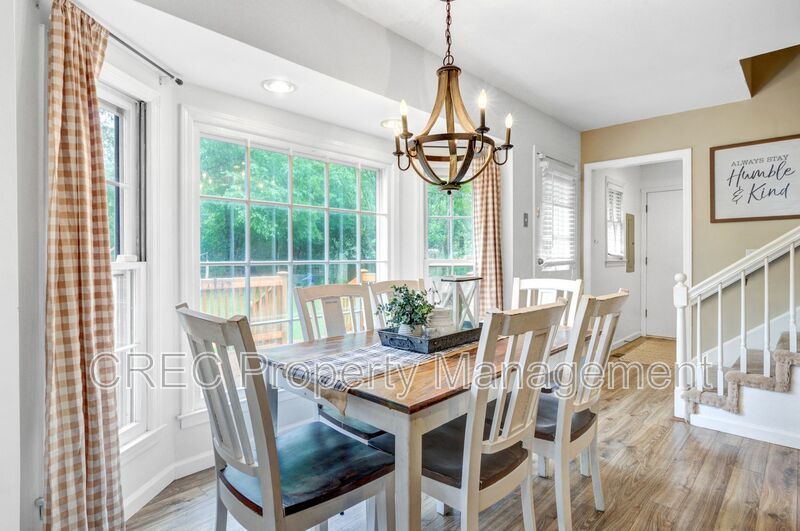 Charming Updated Home in Sought-After Ashborough Neighborhood property image