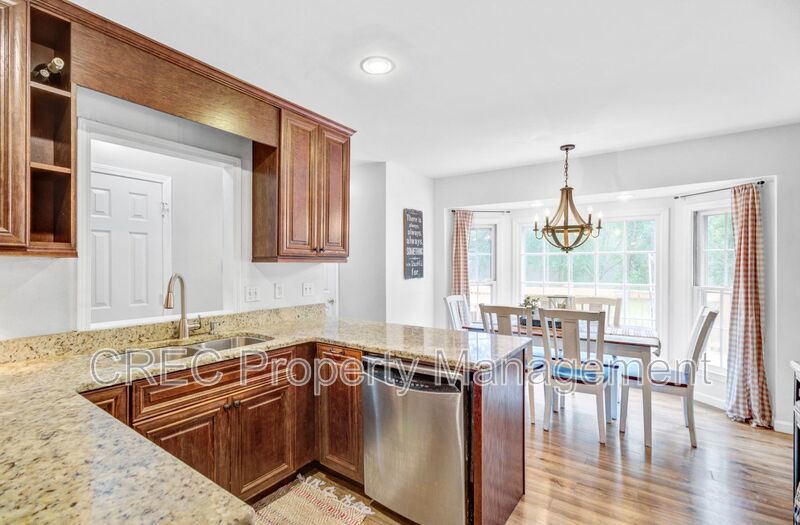 Charming Updated Home in Sought-After Ashborough Neighborhood property image