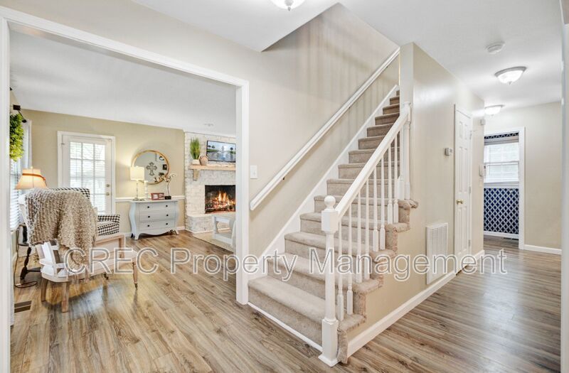 Charming Updated Home in Sought-After Ashborough Neighborhood property image