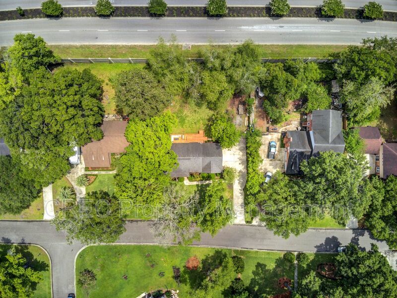 Charming Updated Home in Sought-After Ashborough Neighborhood property image