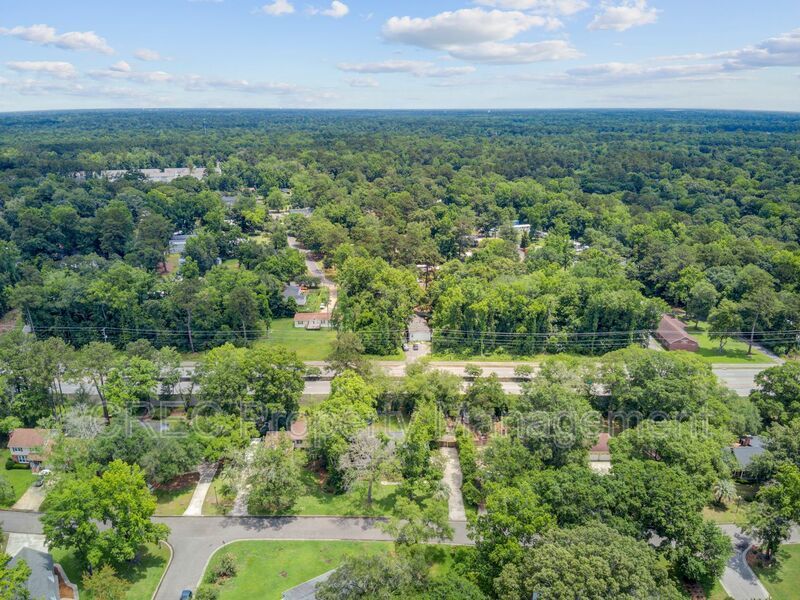 Charming Updated Home in Sought-After Ashborough Neighborhood property image