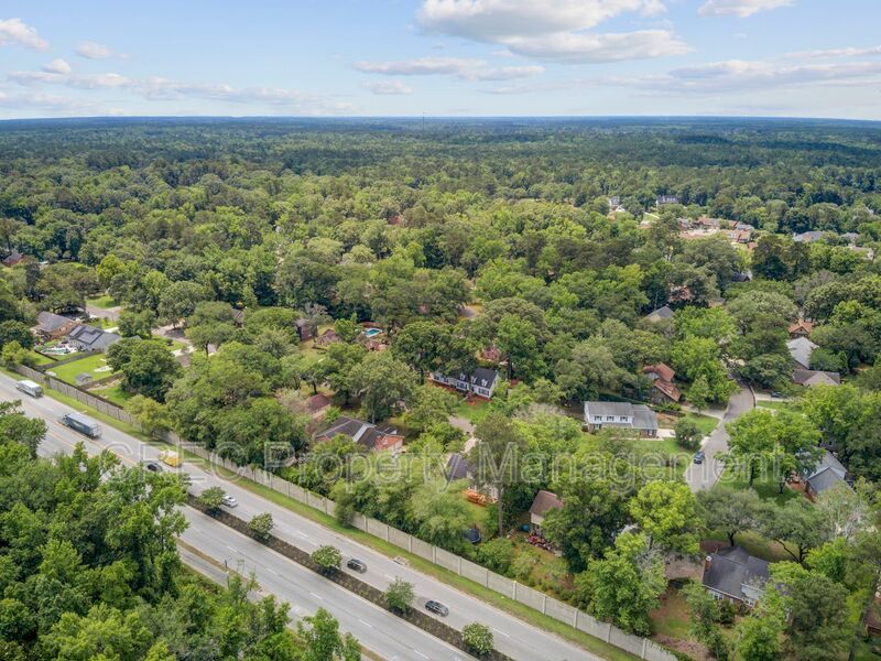Charming Updated Home in Sought-After Ashborough Neighborhood property image