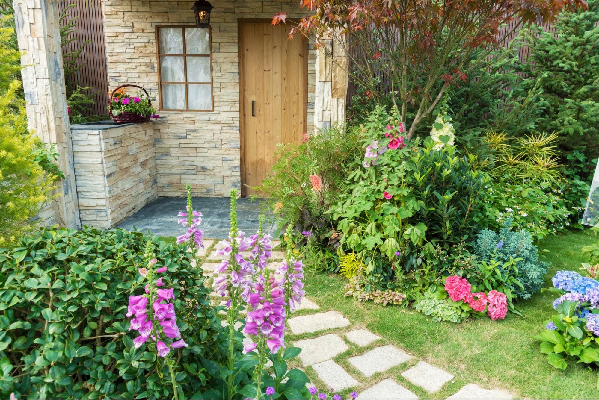 Landscaping and Curb Appeal: Boosting Your Rental Property's Value